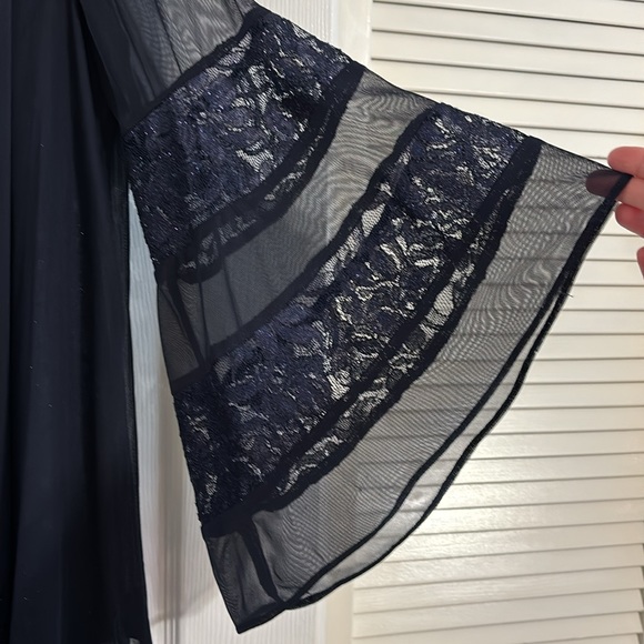 R&M Richards Dress - Picture 5 of 7